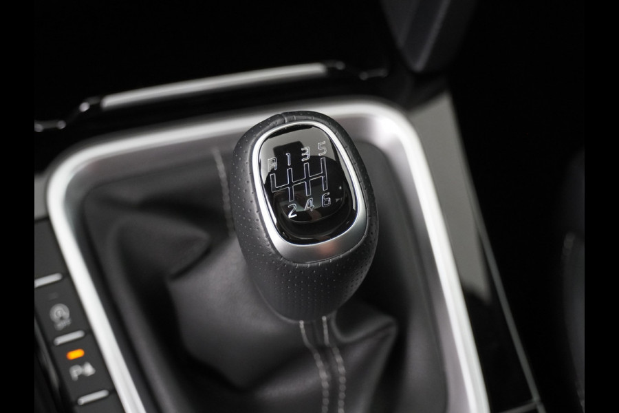 Kia Ceed 1.5 T-GDi GT-Line - Cruise Control - Climate Control - Navigatie - Stoel/Stuurverwarming - Fabrieksgarantie Tot 2032
