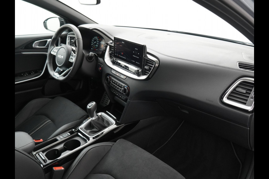 Kia Ceed 1.5 T-GDi GT-Line - Cruise Control - Climate Control - Navigatie - Stoel/Stuurverwarming - Fabrieksgarantie Tot 2032