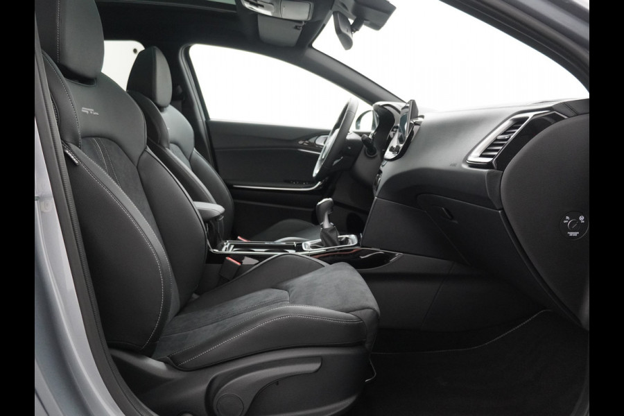 Kia Ceed 1.5 T-GDi GT-Line - Cruise Control - Climate Control - Navigatie - Stoel/Stuurverwarming - Fabrieksgarantie Tot 2032