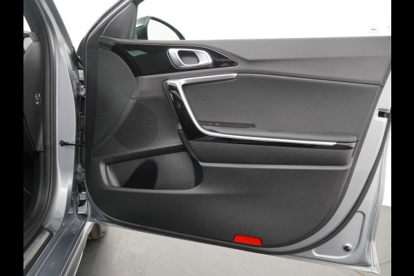 Kia Ceed 1.5 T-GDi GT-Line - Cruise Control - Climate Control - Navigatie - Stoel/Stuurverwarming - Fabrieksgarantie Tot 2032