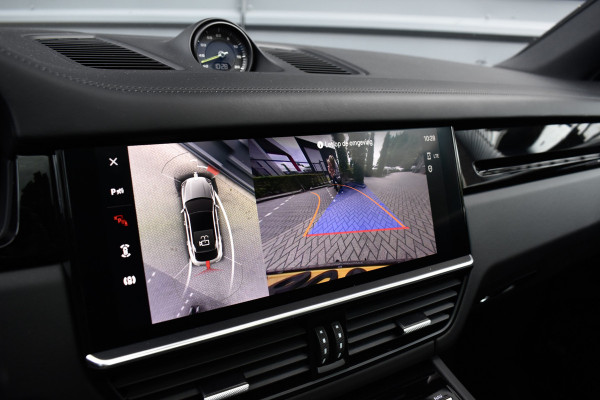Porsche Cayenne Coupé (8-7 beschikbaar) 3.0 E-Hybrid 462pk Sport Design | Panoramadak | 22'' Velgen | ACC | Head-Up | Bose | Sportchrono | Leder Dashbord |