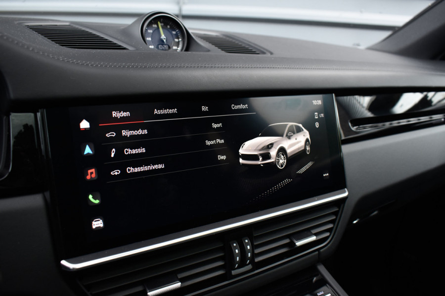 Porsche Cayenne Coupé (8-7 beschikbaar) 3.0 E-Hybrid 462pk Sport Design | Panoramadak | 22'' Velgen | ACC | Head-Up | Bose | Sportchrono | Leder Dashbord |