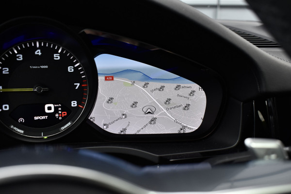 Porsche Cayenne Coupé (8-7 beschikbaar) 3.0 E-Hybrid 462pk Sport Design | Panoramadak | 22'' Velgen | ACC | Head-Up | Bose | Sportchrono | Leder Dashbord |
