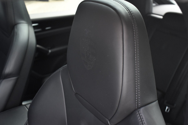 Porsche Cayenne Coupé (8-7 beschikbaar) 3.0 E-Hybrid 462pk Sport Design | Panoramadak | 22'' Velgen | ACC | Head-Up | Bose | Sportchrono | Leder Dashbord |