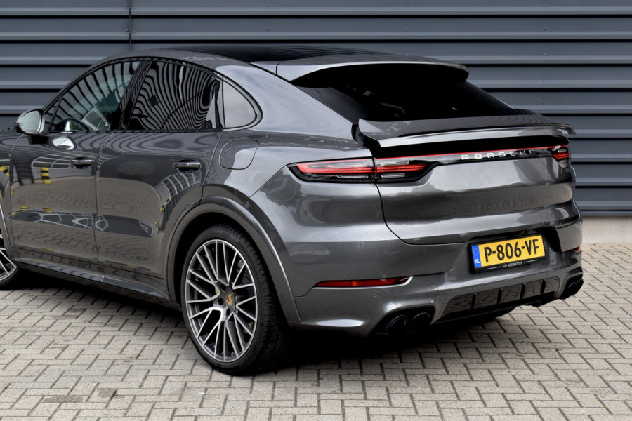 Porsche Cayenne Coupé (8-7 beschikbaar) 3.0 E-Hybrid 462pk Sport Design | Panoramadak | 22'' Velgen | ACC | Head-Up | Bose | Sportchrono | Leder Dashbord |