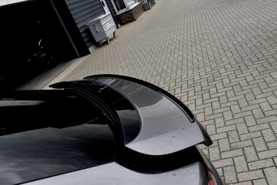 Porsche Cayenne Coupé (8-7 beschikbaar) 3.0 E-Hybrid 462pk Sport Design | Panoramadak | 22'' Velgen | ACC | Head-Up | Bose | Sportchrono | Leder Dashbord |