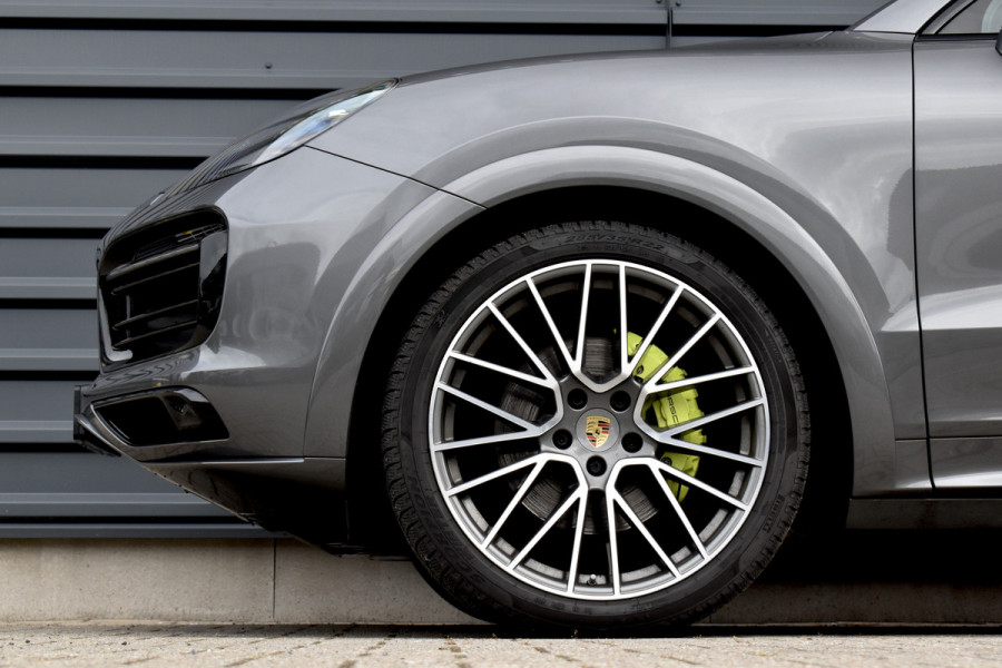 Porsche Cayenne Coupé (8-7 beschikbaar) 3.0 E-Hybrid 462pk Sport Design | Panoramadak | 22'' Velgen | ACC | Head-Up | Bose | Sportchrono | Leder Dashbord |