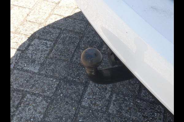 Opel Astra Sports Tourer 1.2 Edition | TREKHAAK | NAVIGATIE | ACHTERUITRIJCAMERA |