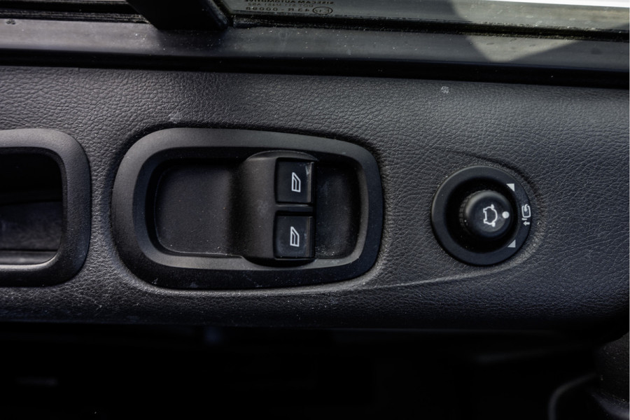 Ford Transit Custom 290 2.0 TDCI L2H1 | Automaat | Euro 6 |131PK | Camera | Navi | Airco | Cruise | PDC
