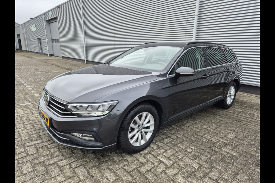 Volkswagen Passat Variant 1.5 TSI Comfort Business Automaat, airco,cruise,navigatie,trekhaak,parkeersensoren,