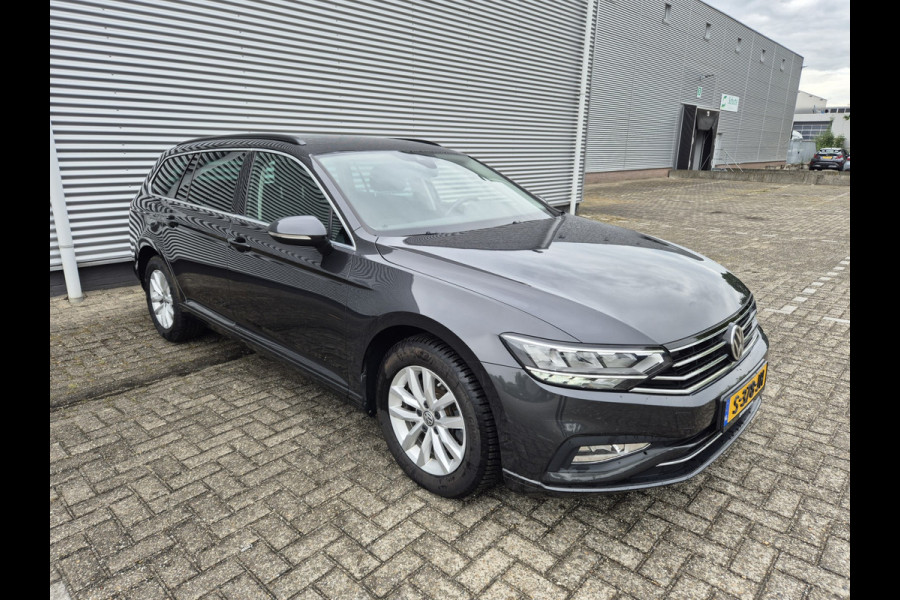 Volkswagen Passat Variant 1.5 TSI Comfort Business Automaat, airco,cruise,navigatie,trekhaak,parkeersensoren,