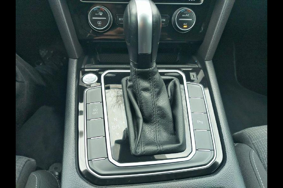 Volkswagen Passat Variant 1.5 TSI Comfort Business Automaat, airco,cruise,navigatie,trekhaak,parkeersensoren,