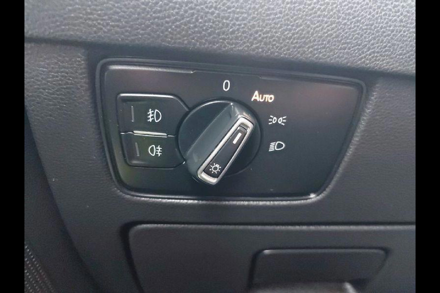Volkswagen Passat Variant 1.5 TSI Comfort Business Automaat, airco,cruise,navigatie,trekhaak,parkeersensoren,