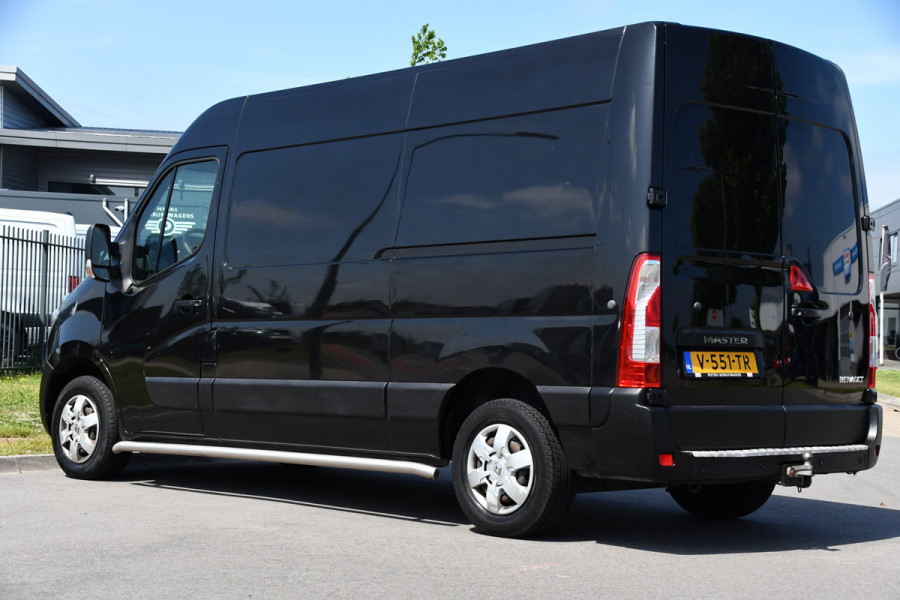 Renault Master T35 2.3 dCi L2H2 Black Edition Cruise, NAVI, Sensoren, Multimedia, Clima, Trekhaak, Airco, 145PK, Uniek!