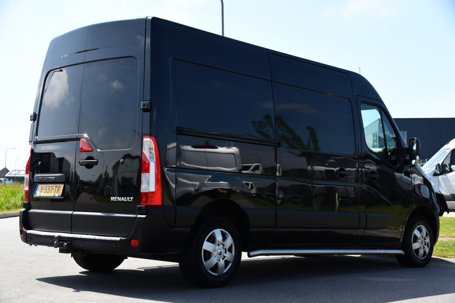 Renault Master T35 2.3 dCi L2H2 Black Edition Cruise, NAVI, Sensoren, Multimedia, Clima, Trekhaak, Airco, 145PK, Uniek!