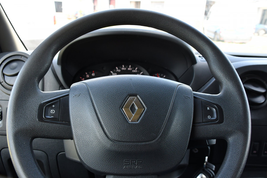 Renault Master T35 2.3 dCi L2H2 Black Edition Cruise, NAVI, Sensoren, Multimedia, Clima, Trekhaak, Airco, 145PK, Uniek!