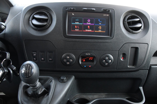 Renault Master T35 2.3 dCi L2H2 Black Edition Cruise, NAVI, Sensoren, Multimedia, Clima, Trekhaak, Airco, 145PK, Uniek!