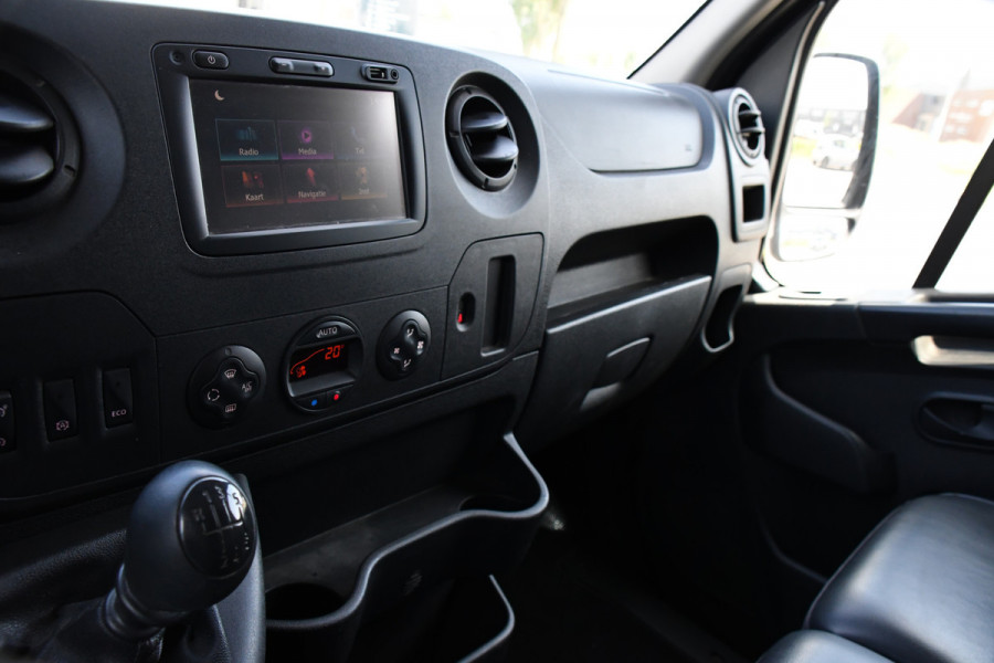 Renault Master T35 2.3 dCi L2H2 Black Edition Cruise, NAVI, Sensoren, Multimedia, Clima, Trekhaak, Airco, 145PK, Uniek!