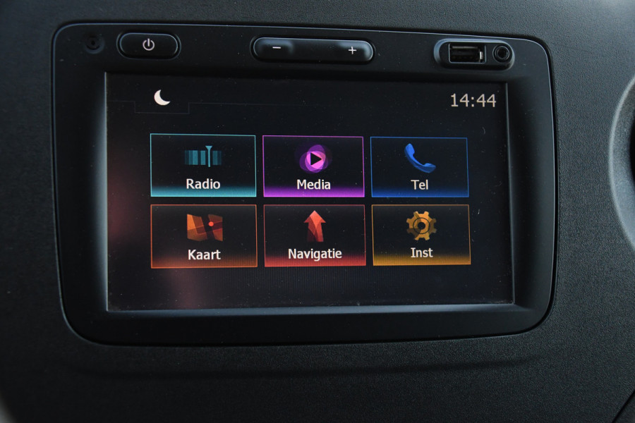 Renault Master T35 2.3 dCi L2H2 Black Edition Cruise, NAVI, Sensoren, Multimedia, Clima, Trekhaak, Airco, 145PK, Uniek!