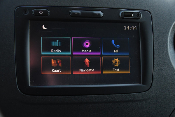 Renault Master T35 2.3 dCi L2H2 Black Edition Cruise, NAVI, Sensoren, Multimedia, Clima, Trekhaak, Airco, 145PK, Uniek!