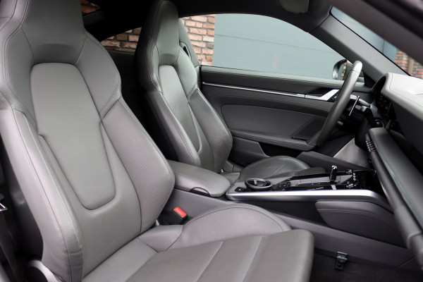 Porsche 911 992 3.0 Carrera 4S | 4-Wielbesturing | Panoramadak | Sport-Chrono | PASM | Burmester High-End | Surround Camera | Stoelventilatie- en verwarming | Night Vision |