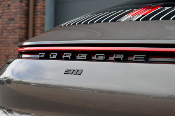Porsche 911 992 3.0 Carrera 4S | 4-Wielbesturing | Panoramadak | Sport-Chrono | PASM | Burmester High-End | Surround Camera | Stoelventilatie- en verwarming | Night Vision |