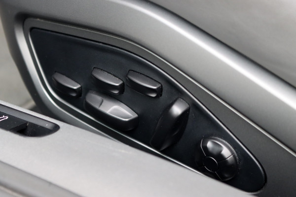 Porsche 911 992 3.0 Carrera 4S | 4-Wielbesturing | Panoramadak | Sport-Chrono | PASM | Burmester High-End | Surround Camera | Stoelventilatie- en verwarming | Night Vision |