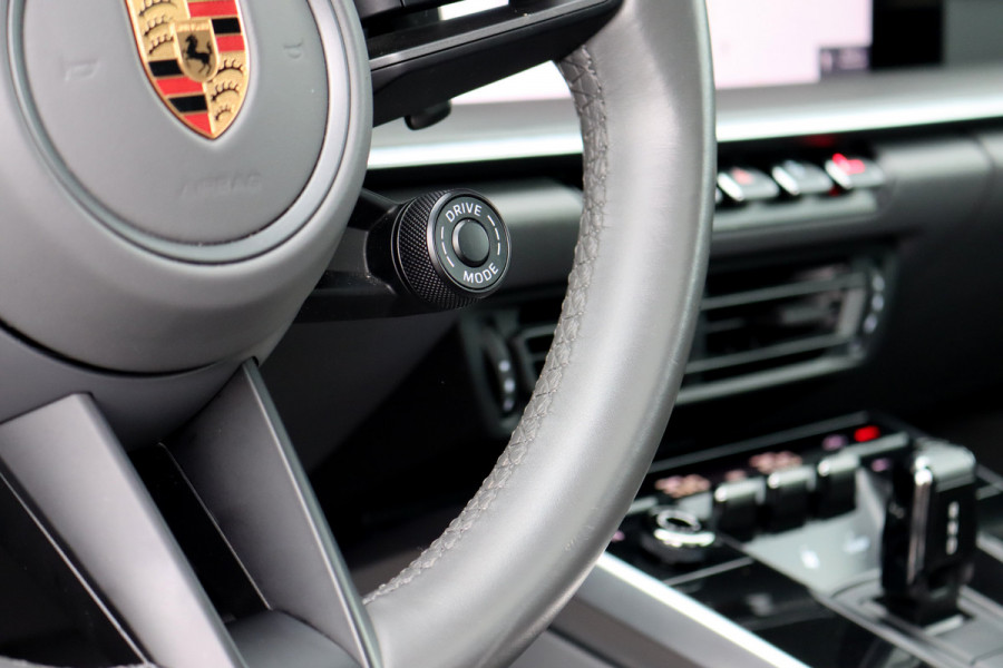 Porsche 911 992 3.0 Carrera 4S | 4-Wielbesturing | Panoramadak | Sport-Chrono | PASM | Burmester High-End | Surround Camera | Stoelventilatie- en verwarming | Night Vision |