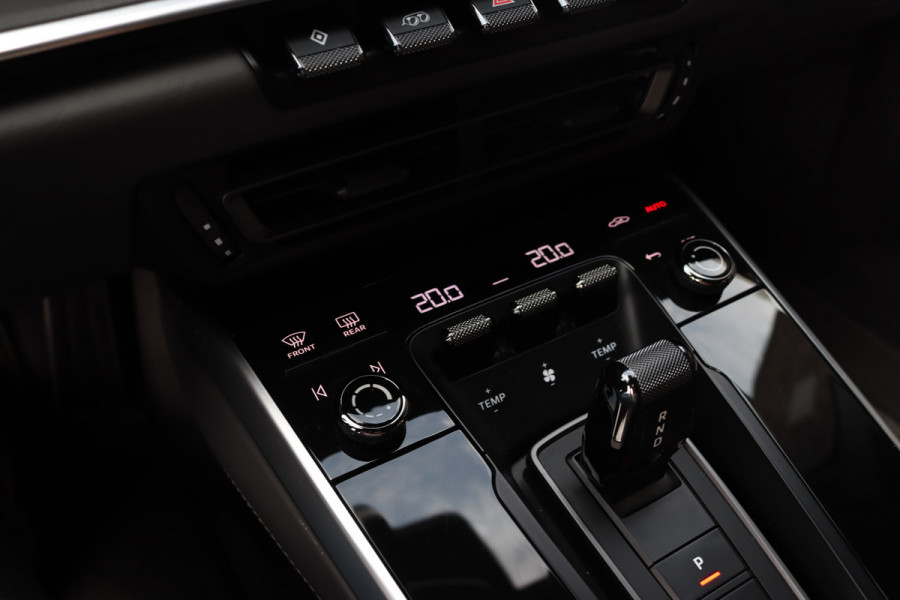 Porsche 911 992 3.0 Carrera 4S | 4-Wielbesturing | Panoramadak | Sport-Chrono | PASM | Burmester High-End | Surround Camera | Stoelventilatie- en verwarming | Night Vision |