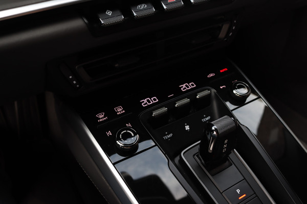 Porsche 911 992 3.0 Carrera 4S | 4-Wielbesturing | Panoramadak | Sport-Chrono | PASM | Burmester High-End | Surround Camera | Stoelventilatie- en verwarming | Night Vision |