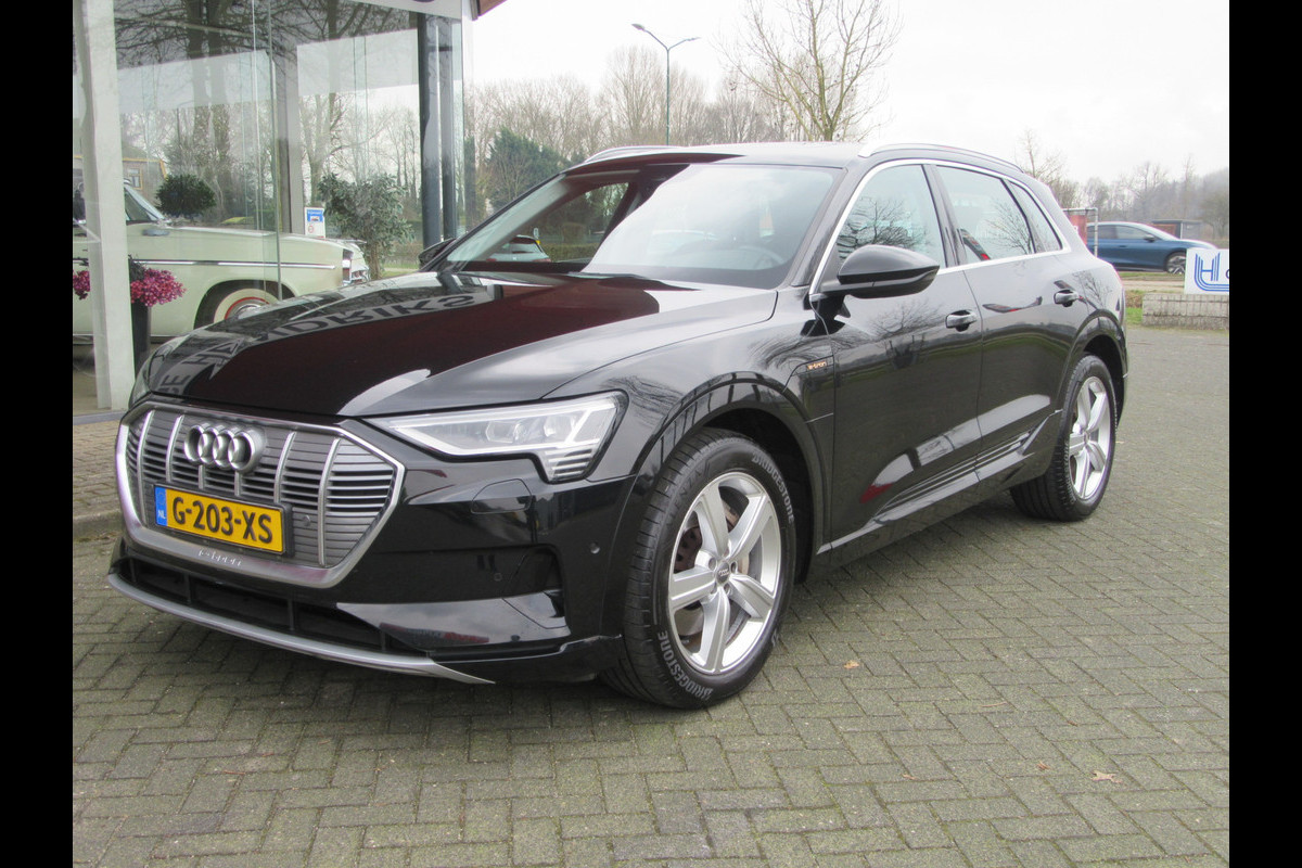 Audi e-tron Quattro Launch edition plus 71 kWh (occasion) Audi e-tron Quattro Launch edition plus 71 kWh (occasion)