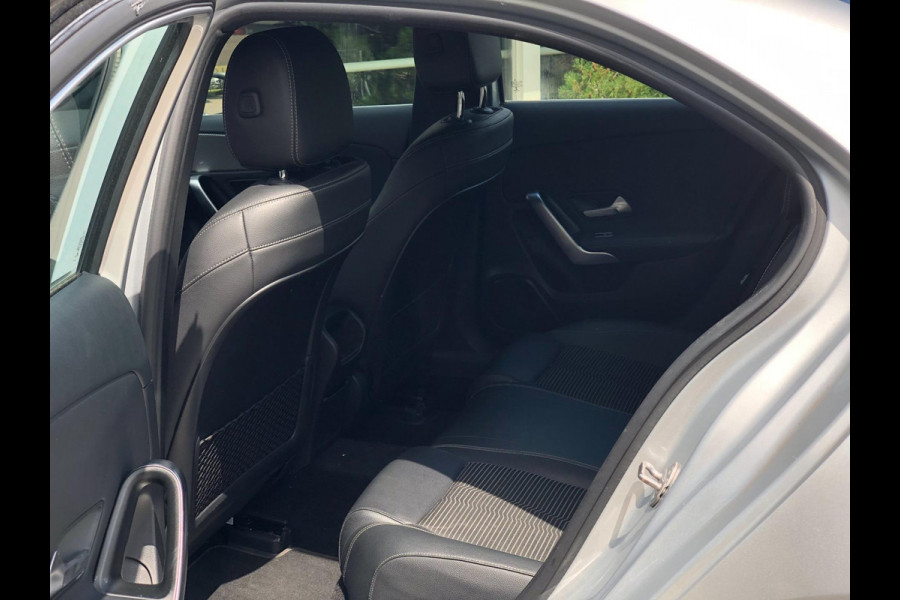 Mercedes-Benz A-Klasse 220 Advantage 190PK | Virt. Cockp., Camera, Navi, Stoelverw., LED, Half leder | NAP |
