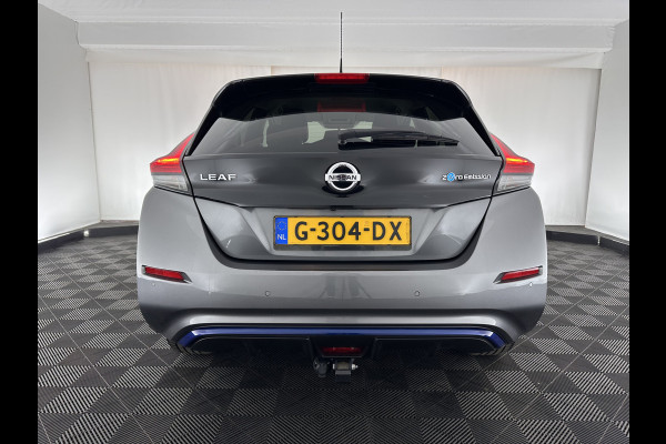 Nissan Leaf Tekna 40 kWh Aut. *LEATHER-FABRIC | FULL-LED | BOSE-SURROUND | ADAPTIVE-CRUISE | TOPVIEW | KEYLESS | NAVI-FULLMAP | BLINDSPOT | DAB+ | PDC | HEATED-COMFORTSEATS | TOWBAR | DIGI-COCKPIT | 17"ALU