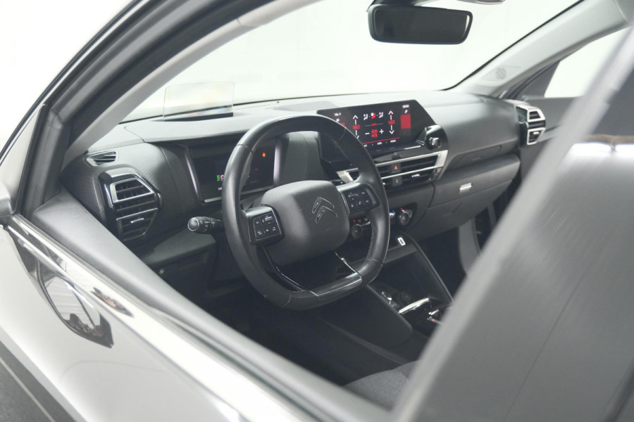 Citroën C4 Puretech 130 EAT8 Shine | Camera | Head-Up Display | Parkeersensoren | Navigatie