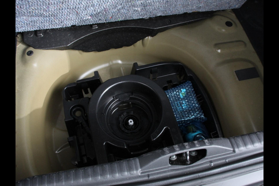 Citroën C3 1.2 PureTech Max Automaat  Airco Navigatie d.m.v.Apple carplay / Android Auto Parksensoren Lichtmetalen Velgen