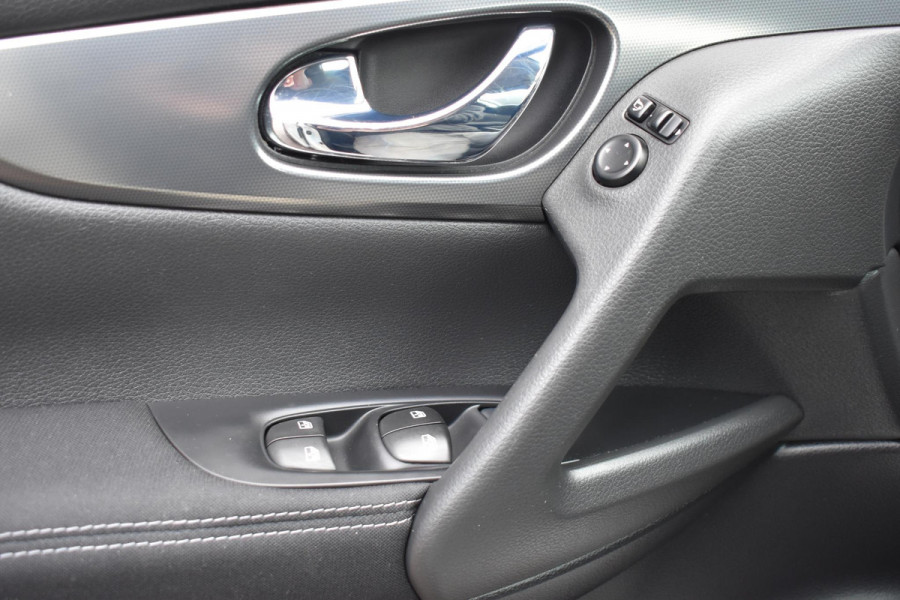 Nissan QASHQAI 1.2 DIG-T 116PK Aut. N-Connecta | Panodak | Camera | Navi | Incl. garantie