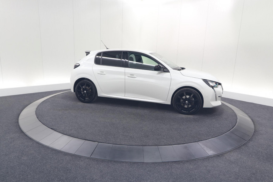 Peugeot 208 PureTech 100 EAT8 Allure Pack | Camera | Navigatie | Apple Carplay | Parkeersensoren | 17 Inch Lichtmetalen Velgen