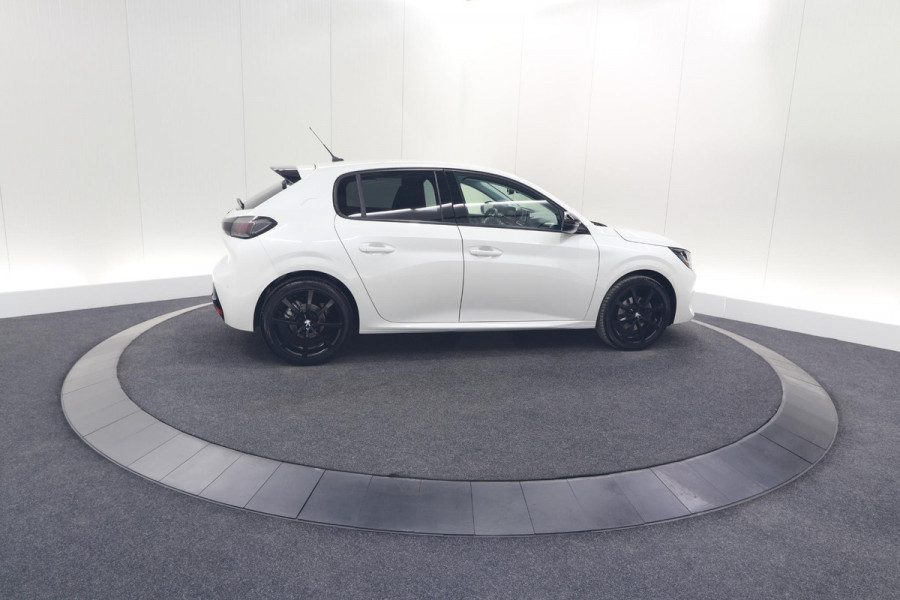 Peugeot 208 PureTech 100 EAT8 Allure Pack | Camera | Navigatie | Apple Carplay | Parkeersensoren | 17 Inch Lichtmetalen Velgen