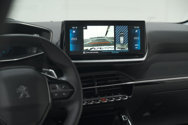 Peugeot 208 PureTech 100 EAT8 Allure Pack | Camera | Navigatie | Apple Carplay | Parkeersensoren | 17 Inch Lichtmetalen Velgen