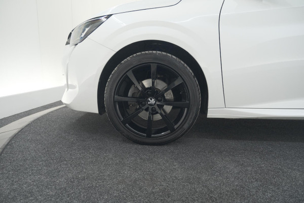 Peugeot 208 PureTech 100 EAT8 Allure Pack | Camera | Navigatie | Apple Carplay | Parkeersensoren | 17 Inch Lichtmetalen Velgen