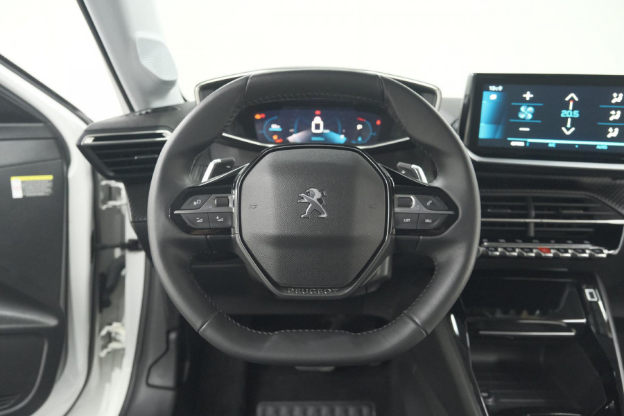 Peugeot 208 PureTech 100 EAT8 Allure Pack | Camera | Navigatie | Apple Carplay | Parkeersensoren | 17 Inch Lichtmetalen Velgen