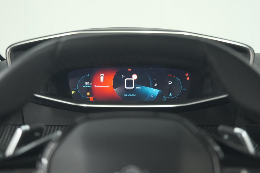Peugeot 208 PureTech 100 EAT8 Allure Pack | Camera | Navigatie | Apple Carplay | Parkeersensoren | 17 Inch Lichtmetalen Velgen