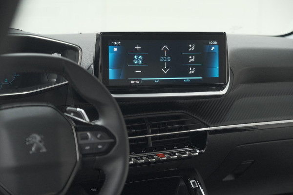 Peugeot 208 PureTech 100 EAT8 Allure Pack | Camera | Navigatie | Apple Carplay | Parkeersensoren | 17 Inch Lichtmetalen Velgen