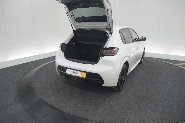 Peugeot 208 PureTech 100 EAT8 Allure Pack | Camera | Navigatie | Apple Carplay | Parkeersensoren | 17 Inch Lichtmetalen Velgen