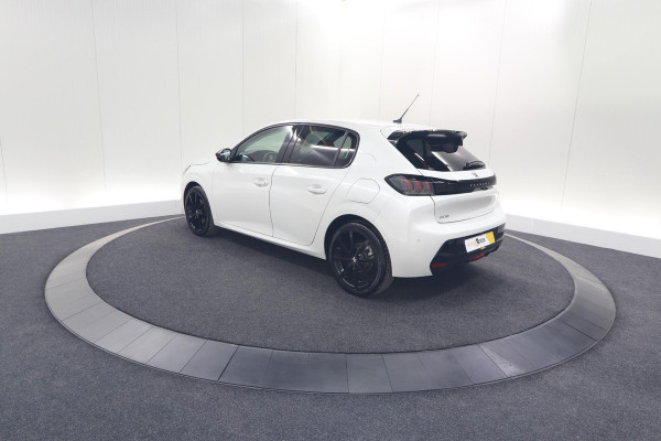 Peugeot 208 PureTech 100 EAT8 Allure Pack | Camera | Navigatie | Apple Carplay | Parkeersensoren | 17 Inch Lichtmetalen Velgen
