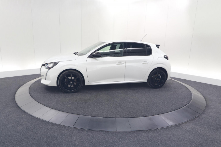 Peugeot 208 PureTech 100 EAT8 Allure Pack | Camera | Navigatie | Apple Carplay | Parkeersensoren | 17 Inch Lichtmetalen Velgen