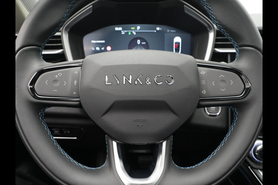 Lynk & Co 01 1.5 Panorama Camera Stoelverwarming Side Assist Carplay 323