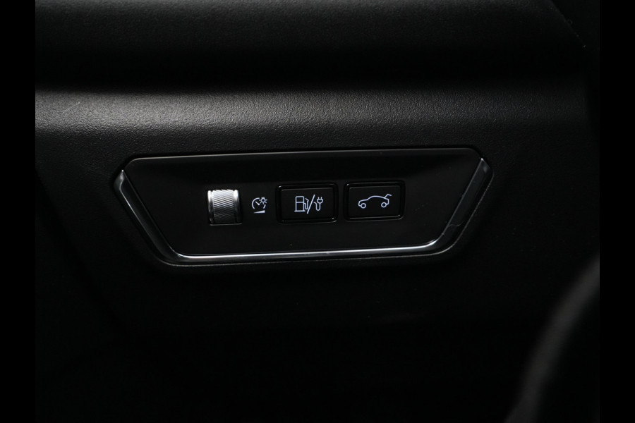 Lynk & Co 01 1.5 Panorama Camera Stoelverwarming Side Assist Carplay 323