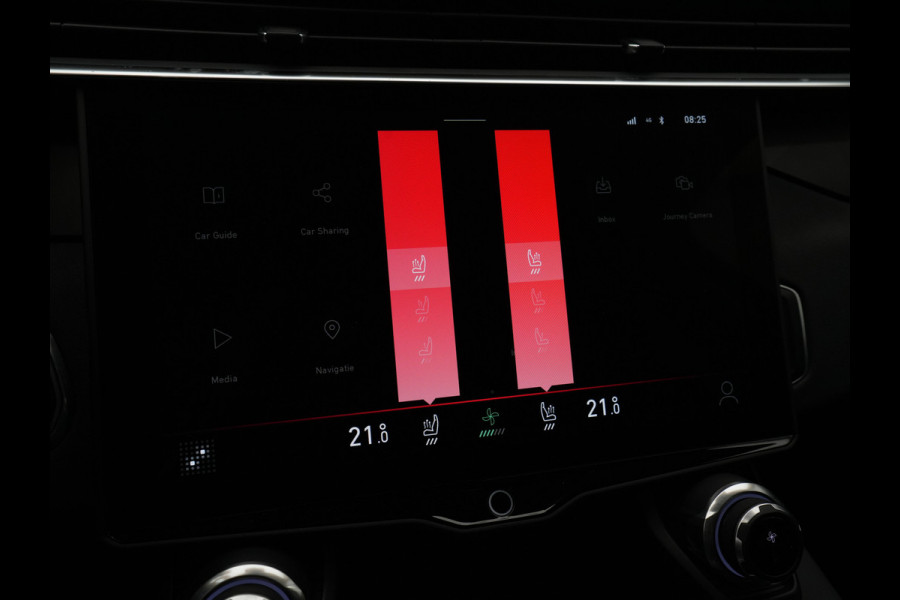 Lynk & Co 01 1.5 Panorama Camera Stoelverwarming Side Assist Carplay 323