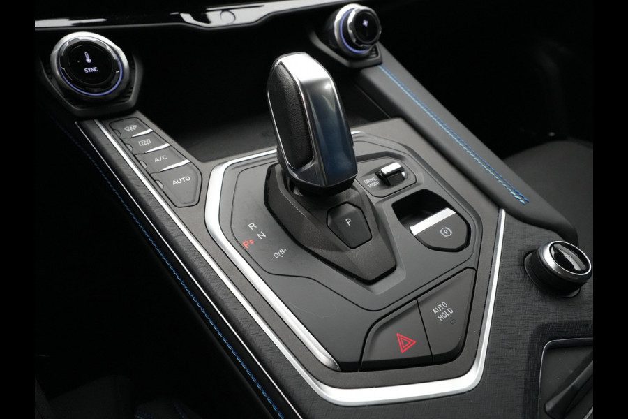 Lynk & Co 01 1.5 Panorama Camera Stoelverwarming Side Assist Carplay 323